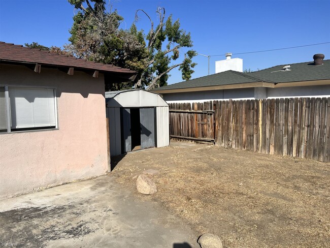 Building Photo - 4 br, 1.5 bath House - 3309 Reeder Avenue