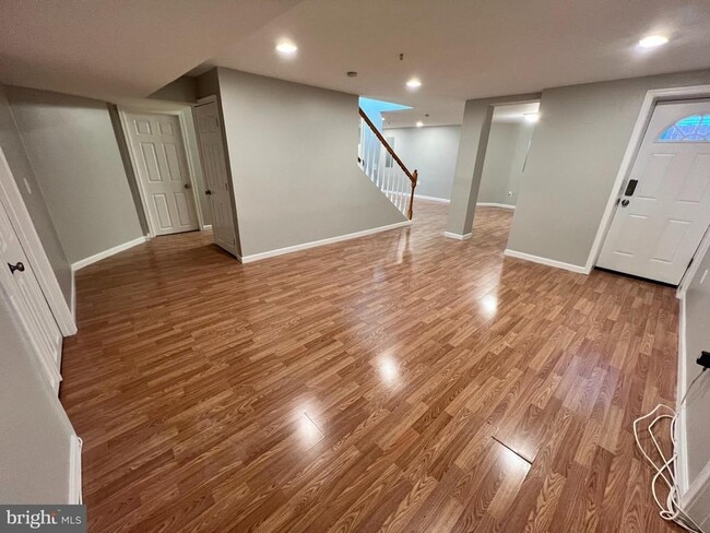 Building Photo - 9615 Huxley Dr