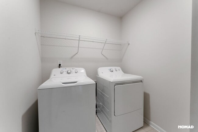 Building Photo - 16016 Simril Ct