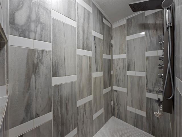 Building Photo - 401 Barker St