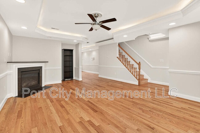 Building Photo - 1125 Race St