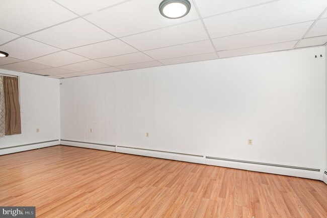 Building Photo - 302 Hickory Hill Terrace