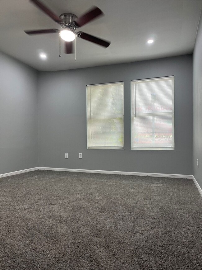 Building Photo - 8308 John St