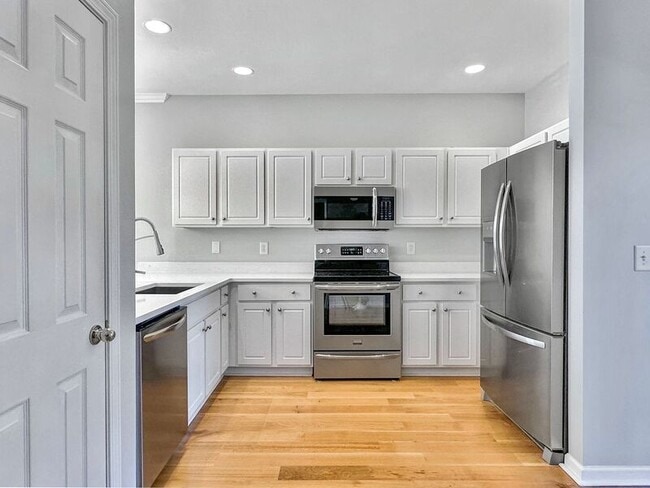 Building Photo - 1418 Hamlin Park Cir