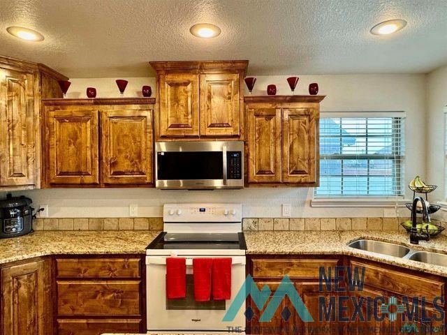 Building Photo - 3313 Northglen Dr