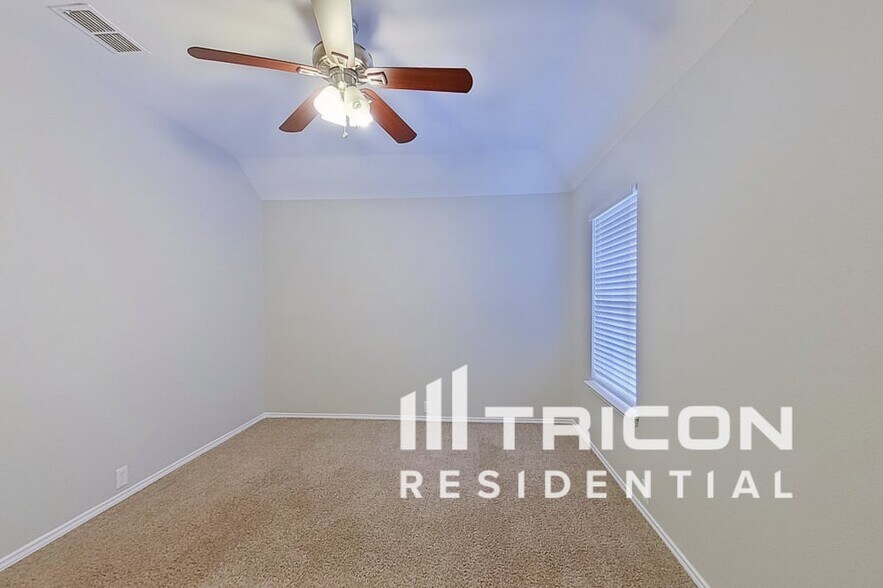 Building Photo - 4733 Grant Park Ave