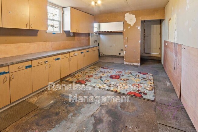 Building Photo - 1026 Windeler Ave