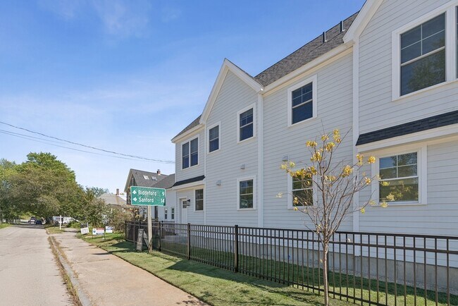 Building Photo - 1 Hoxton Ln