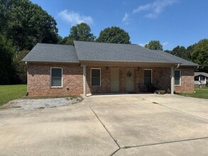 Building Photo - Duplex Apartment For Rent in Denver NC