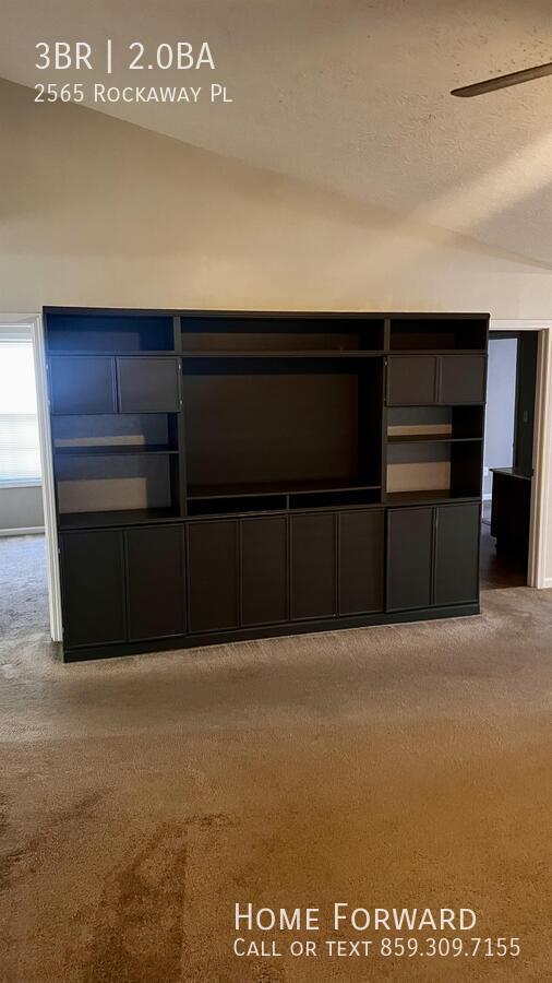 Building Photo - 2565 Rockaway Pl