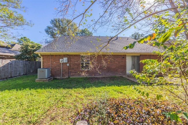 Building Photo - 9402 Calwood Cir
