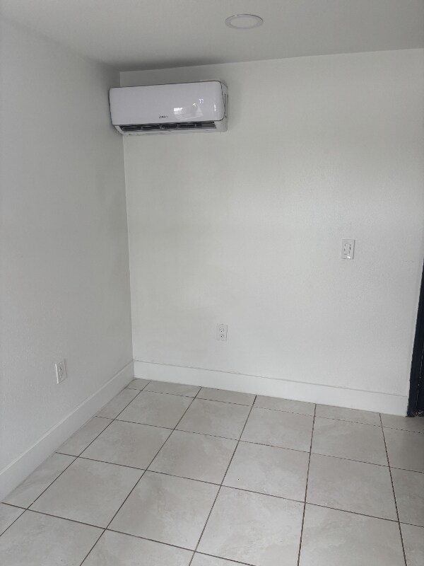 Building Photo - 4513 W Jean St