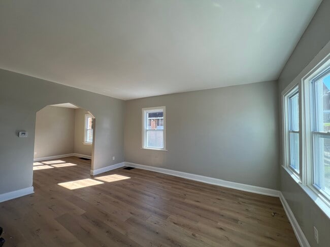 Building Photo - 2310 Indian Mound Ave