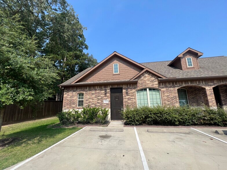 Primary Photo - 2606 Appian Way