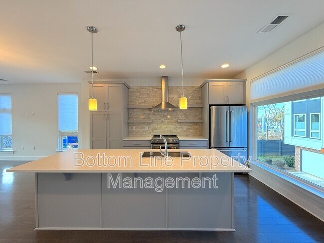 Building Photo - 118 W Poindexter Dr