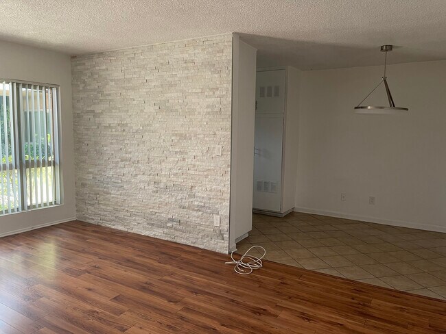 Building Photo - Orion Apartments
