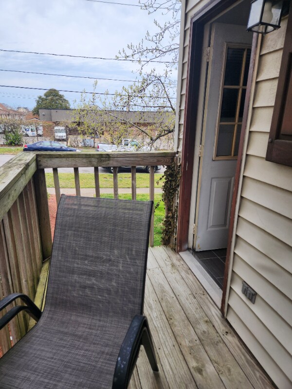 Building Photo - 225 A View Ave