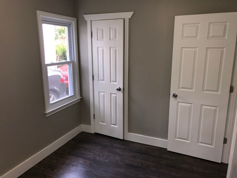 Bedroom 2 - 18768 Roscommon St