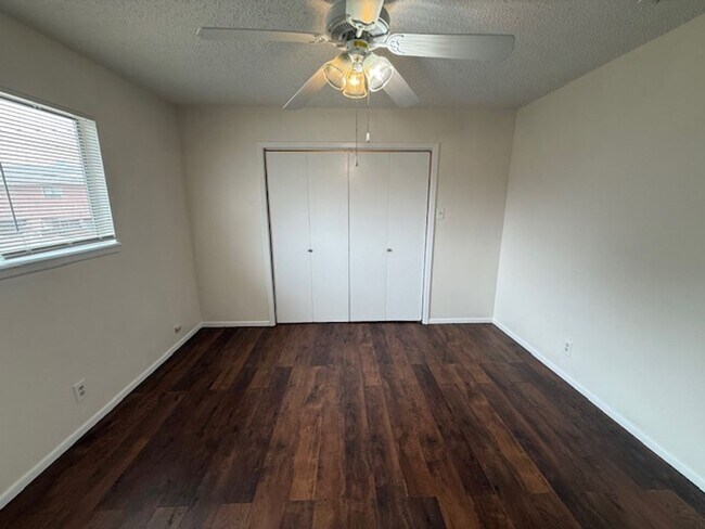 Building Photo - 110 Merlin Rd