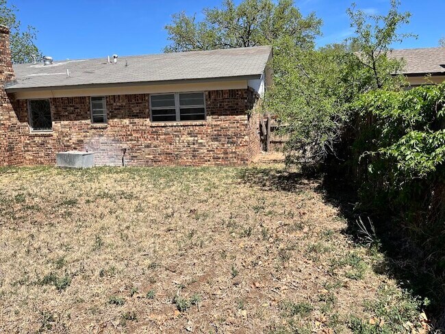 Building Photo - 5431 45th St