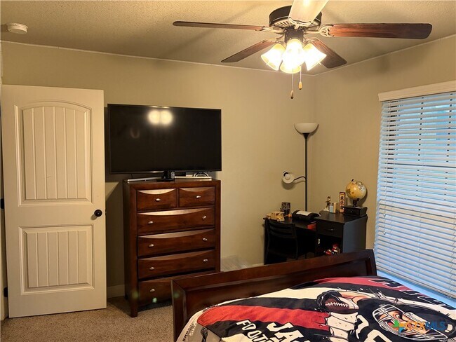 Building Photo - 8205 Salt Mill Hollow Dr