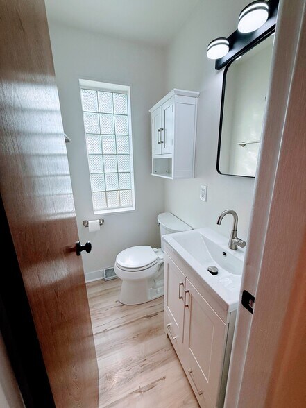 Half Bath First Floor - 470 E Vallette St
