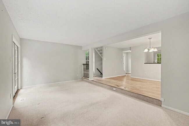 Building Photo - 15097 Mill Spring Dr