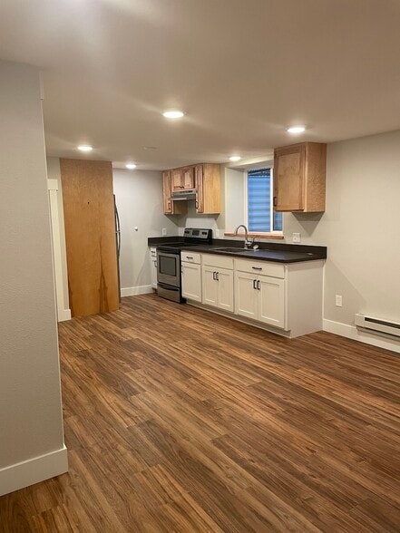 Primary Photo - 1516 W Kent Ave