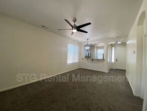Building Photo - 3427 E Sweetwater Springs Dr