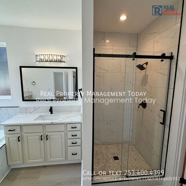 Building Photo - 105 Lane Blvd NW