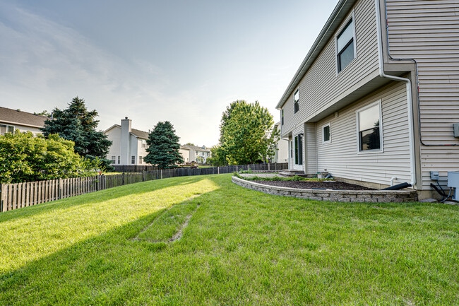 Building Photo - 3951 Nicholas Ct