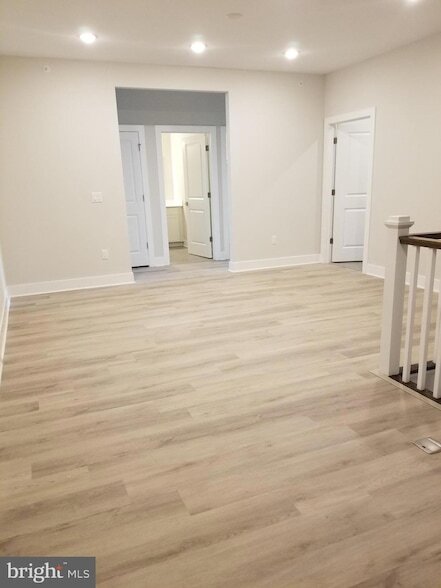 Building Photo - 4403 Thompson Dr
