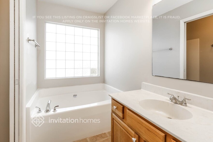 Building Photo - 1709 Polk St