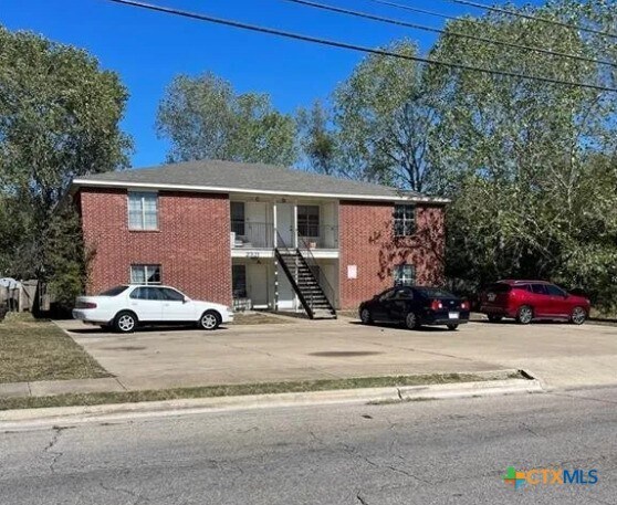 Building Photo - 2321 Terrace Dr