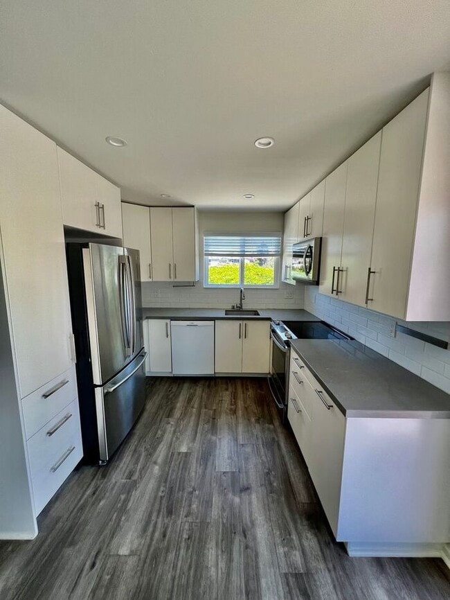 Building Photo - North Clairemont Gem | Fully Remodeled with Indoor-Outdoor Living & Designer Finishes