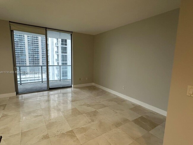 Building Photo - 1050 Brickell Ave