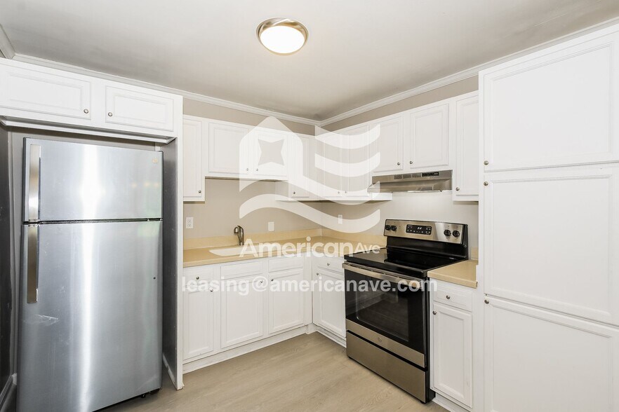 Building Photo - 1227 Radiance Dr