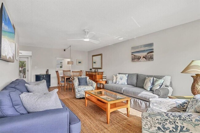 Building Photo - 1250 N Portofino Dr