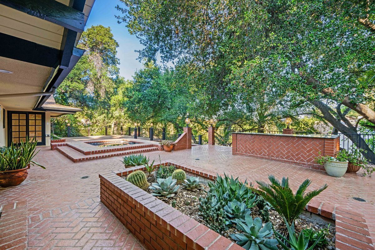 Building Photo - 17449 Sumiya Dr