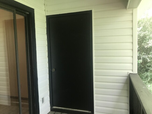 Building Photo - 144 Gunter Ln