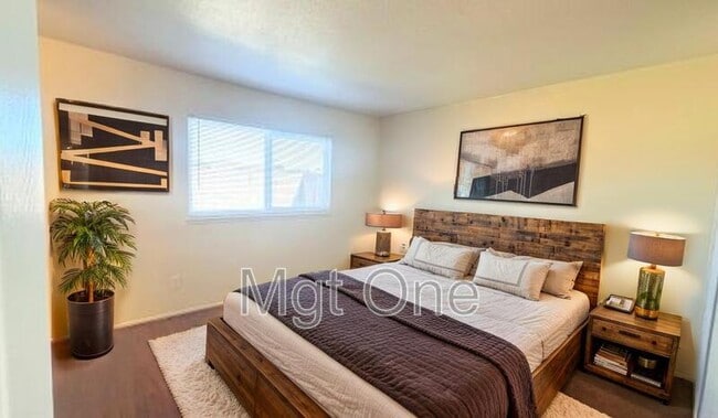 Building Photo - 24382 Delphinium Ave