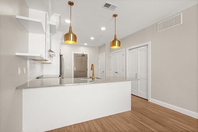 Building Photo - 99 Foundry Pl