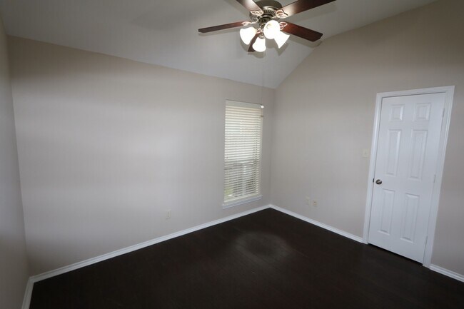 Building Photo - 2531 Llano Springs Dr