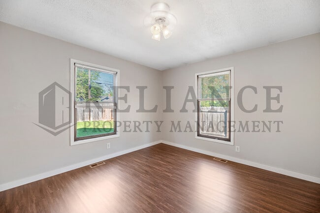 Building Photo - 1511 S Edwards St