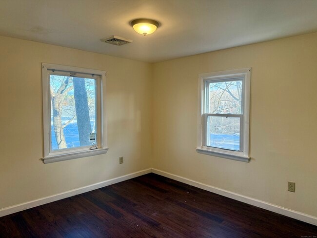 Building Photo - 100 Lebanon Ave