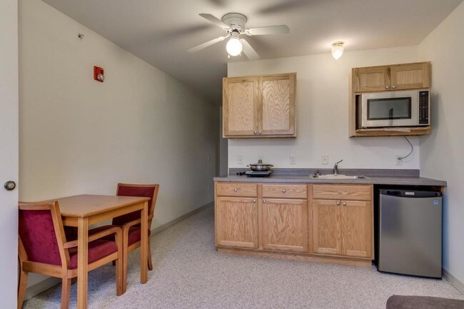 Building Photo - 1511 Devney Dr