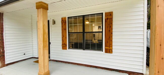 Primary Photo - 5569 Pine Gate Dr