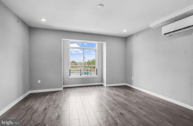 Building Photo - 1447 N 8th St