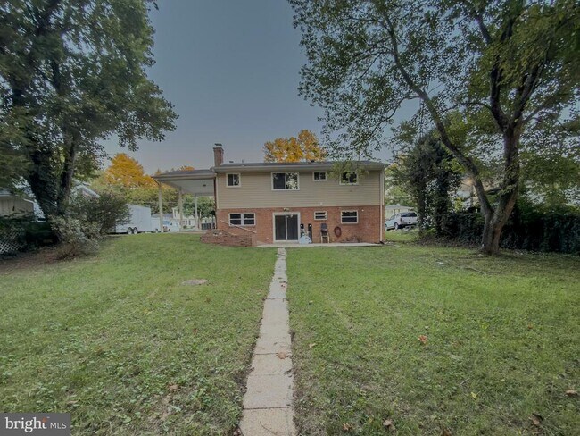 Building Photo - 4612 Sharon Rd