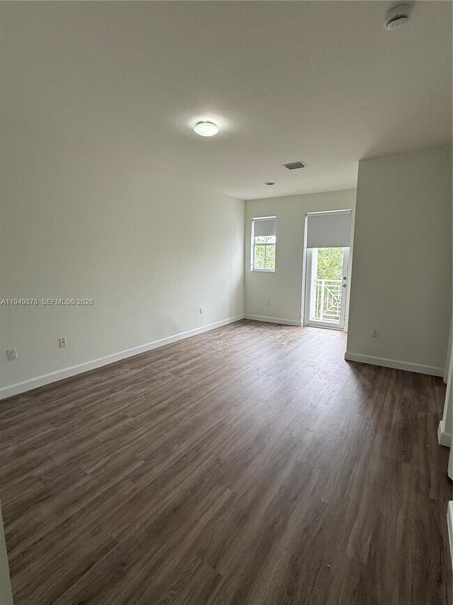 Building Photo - 7412 NW 108th Path